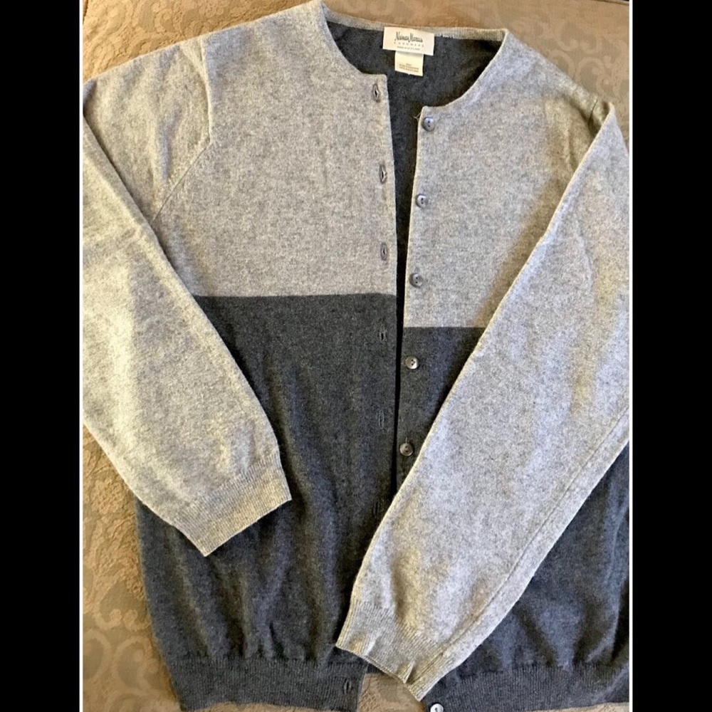 NEIMAN Marcus Gray Cashmere